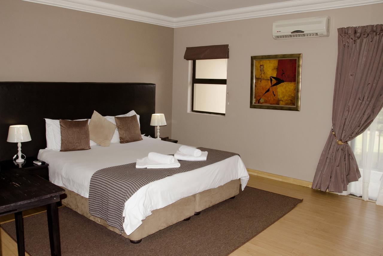 Three Oaks And An Aloe Boutique Hotel Hartbeespoort Oda fotoğraf
